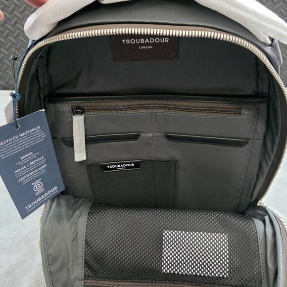 Troubadour Momentum Travel Business Backpack 13L Khaki NWT Men's / women's - Picture 7 of 12